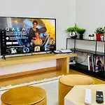 Large 2 Bedrooms Flat In City Center